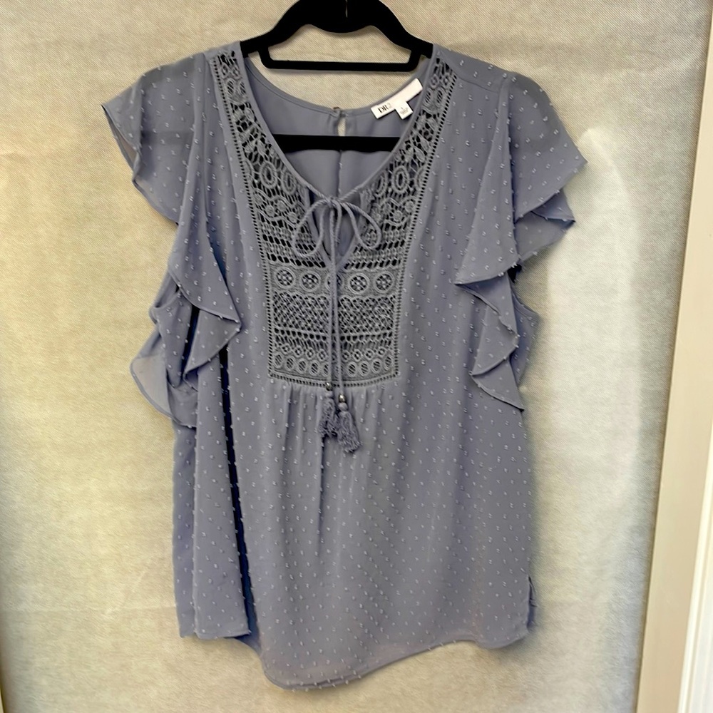 Super cute top with lace front